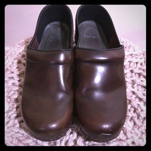 Dansko brown shoes size 39